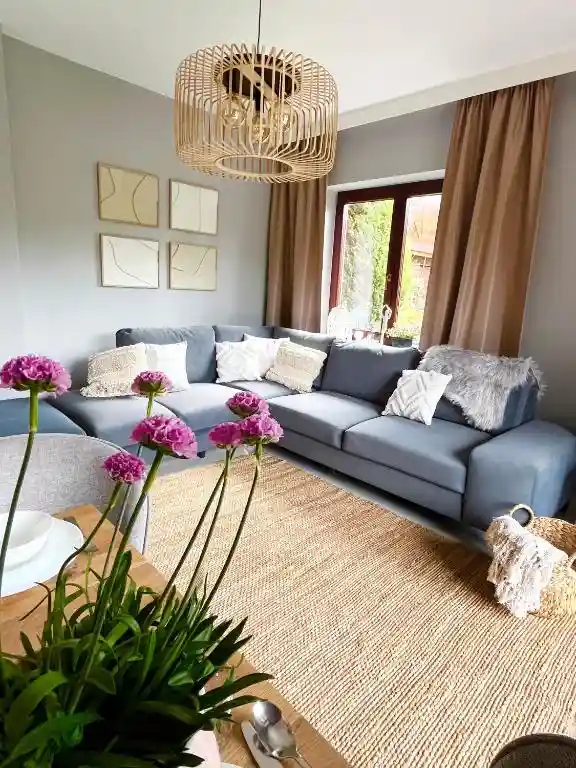 Salon w domku Lawendowa Przystań w Brennie – przytulne wnętrze idealne na wypoczynek w górach